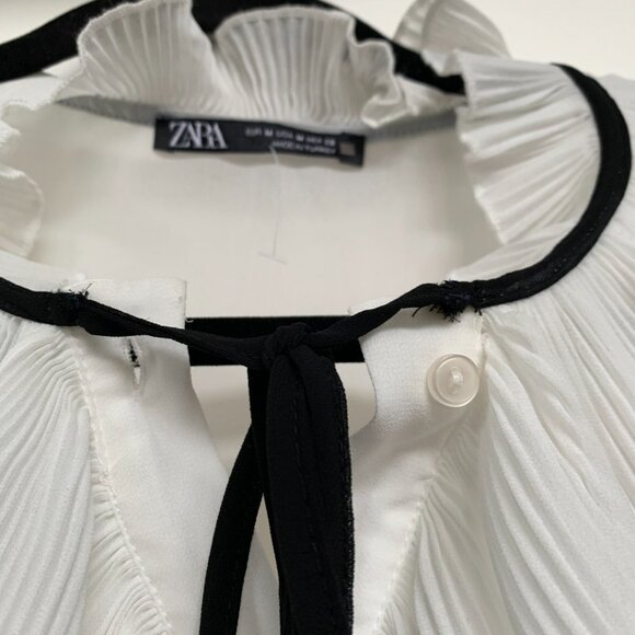ZARA White Ruffled Blouse Size M - Elegant + Chic - Picture 2 of 6